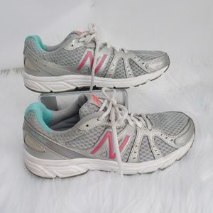 New Balance Sneakers Sz 8.5 Gray XLT Footbed